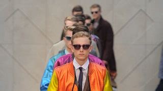 Video: watch a live stream of the Burberry Prorsum show 